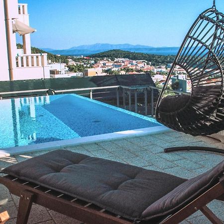 Apartment With Private Pool "Patricia" Makarska Bagian luar foto