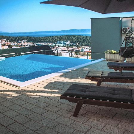 Apartment With Private Pool "Patricia" Makarska Bagian luar foto