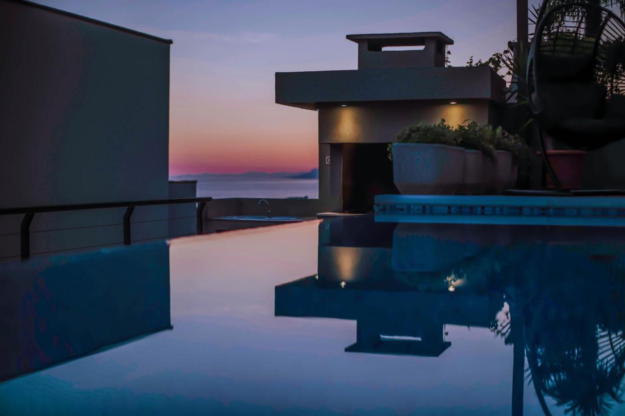 Apartment With Private Pool "Patricia" Makarska Bagian luar foto