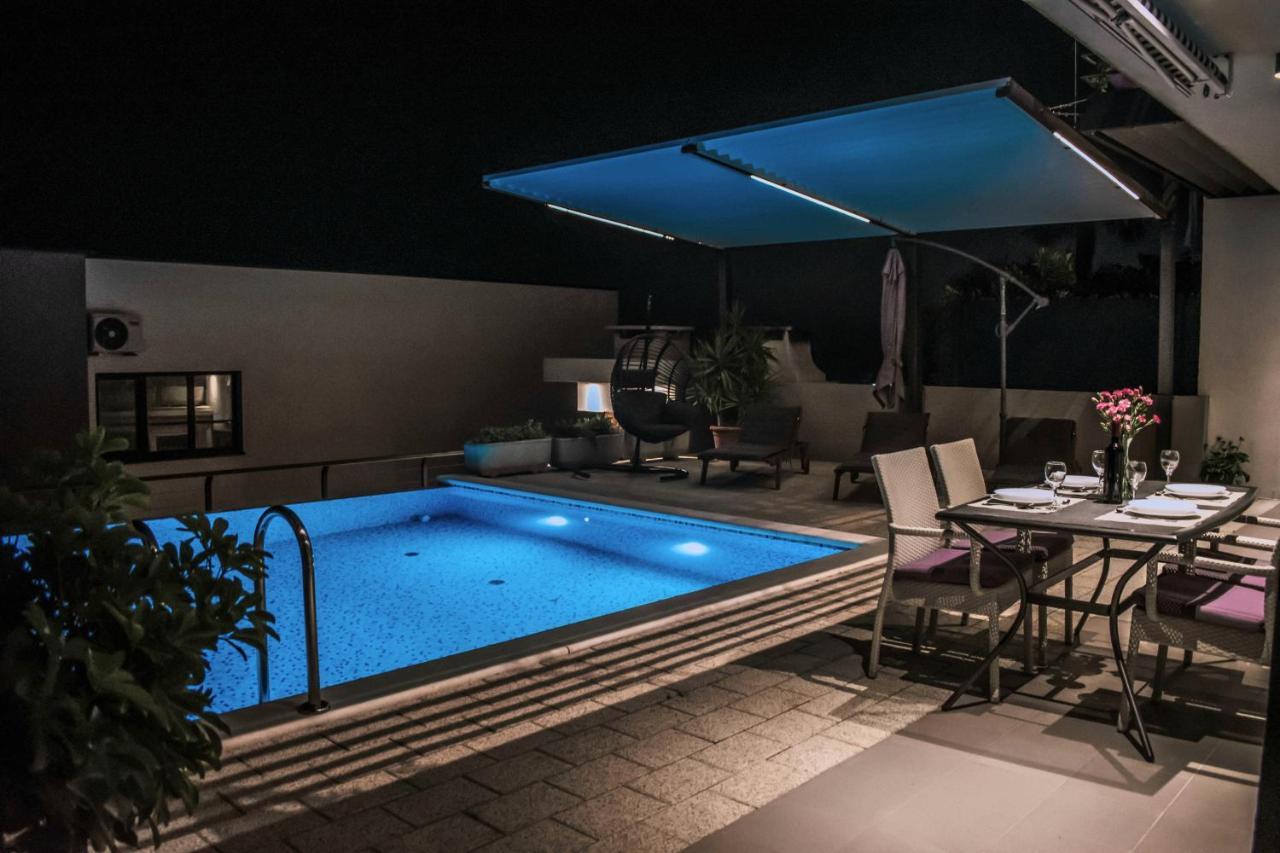 Apartment With Private Pool "Patricia" Makarska Bagian luar foto