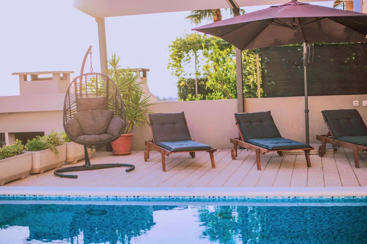 Apartment With Private Pool "Patricia" Makarska Bagian luar foto