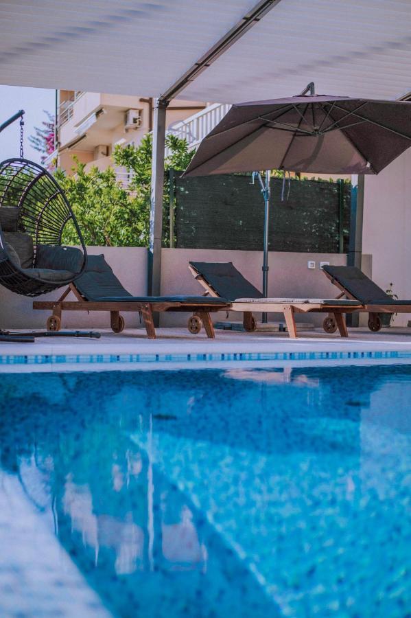Apartment With Private Pool "Patricia" Makarska Bagian luar foto