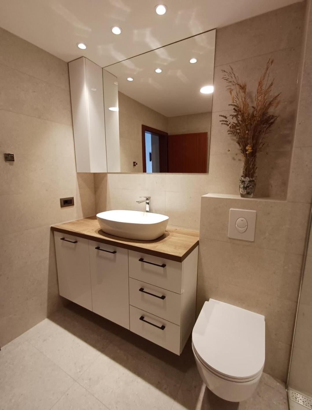 Apartment With Private Pool "Patricia" Makarska Bagian luar foto